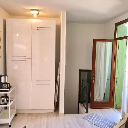 アパート Paradise